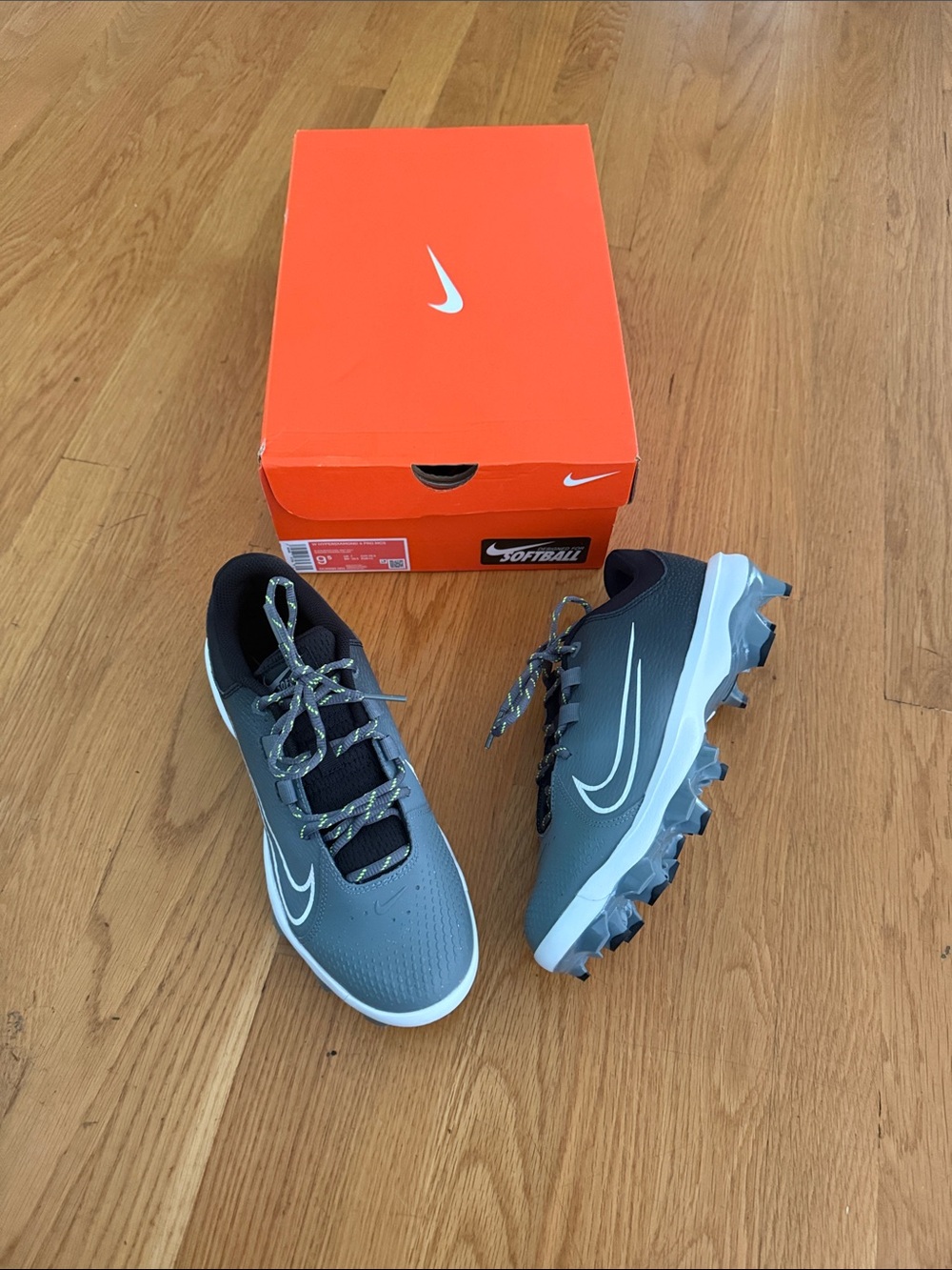 Nike Women’s Gray Softball Cleats